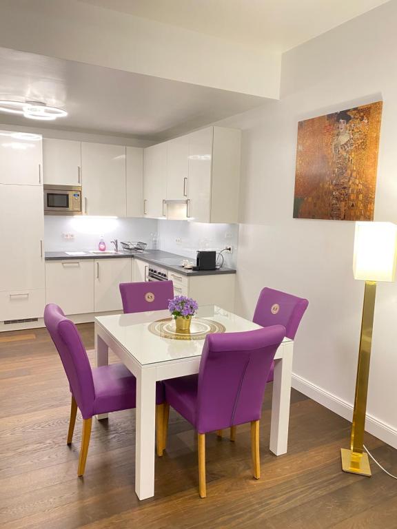 Kuchyňa alebo kuchynka v ubytovaní Steiner Residences Vienna Vorgartenstrasse