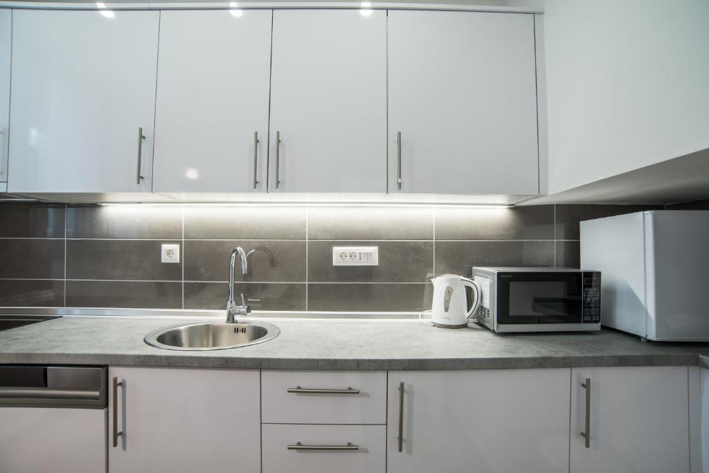 Too Sweet Apartment 1 - 2