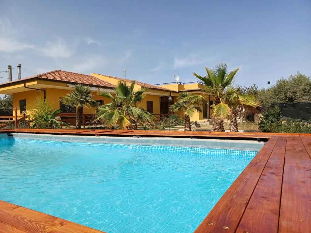 Bazén v ubytovaní Turtle Island Apartments alebo v jeho blízkosti