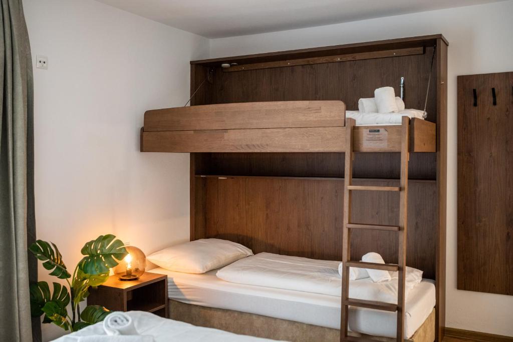 A bed or beds in a room at Amelies Mountain View