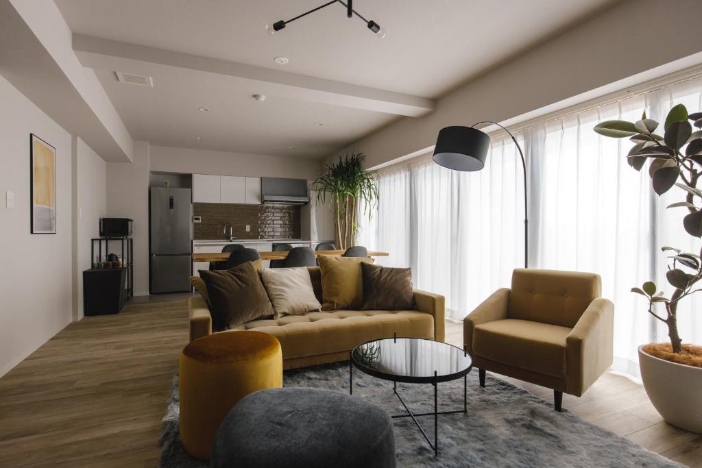 THREE - Deluxe Apartment