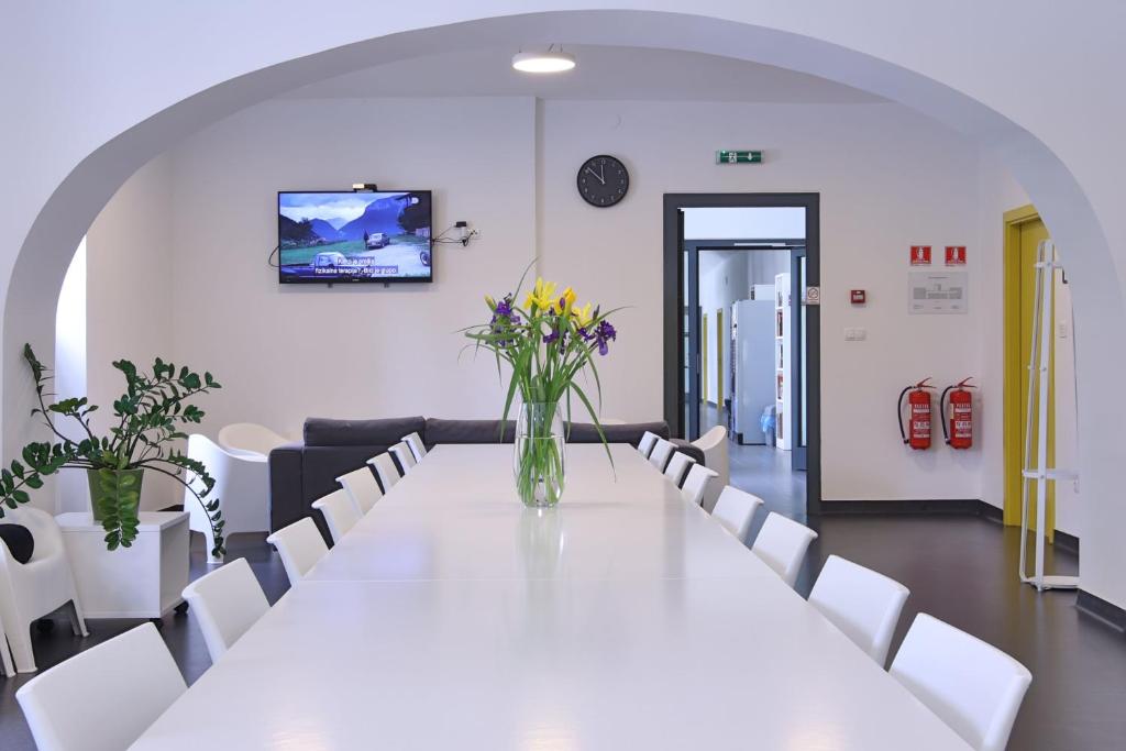 TV a/nebo společenská místnost v ubytování Hostel Bedem