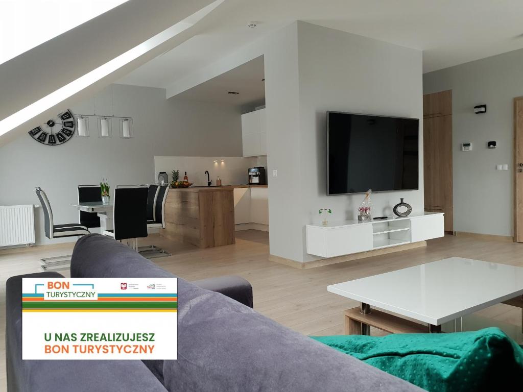Televízia a/alebo spoločenská miestnosť v ubytovaní Vera Apartment Świeradów-Zdrój Zakopiańska 22 C m10