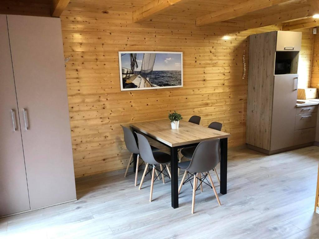 Zdjęcie z galerii obiektu Domki letniskowe Ibiza w Dźwirzynie
