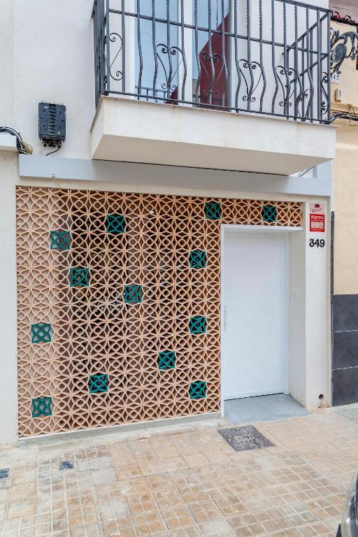THREE FLOOR HOUSE WITH TERRACE, Valencia – Bijgewerkte ...