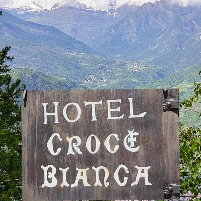 Booking.com: Albergo Croce Bianca , Brusson, Italia - 20 Giudizi degli  ospiti . Prenota ora il tuo hotel!