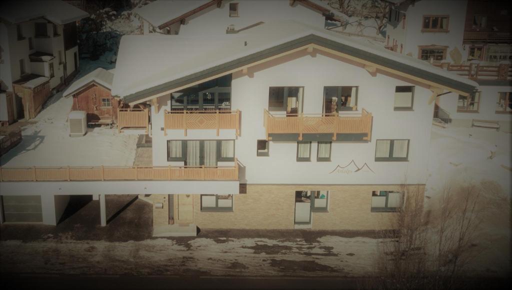 Budova, v ktorej sa apartmán nachádza