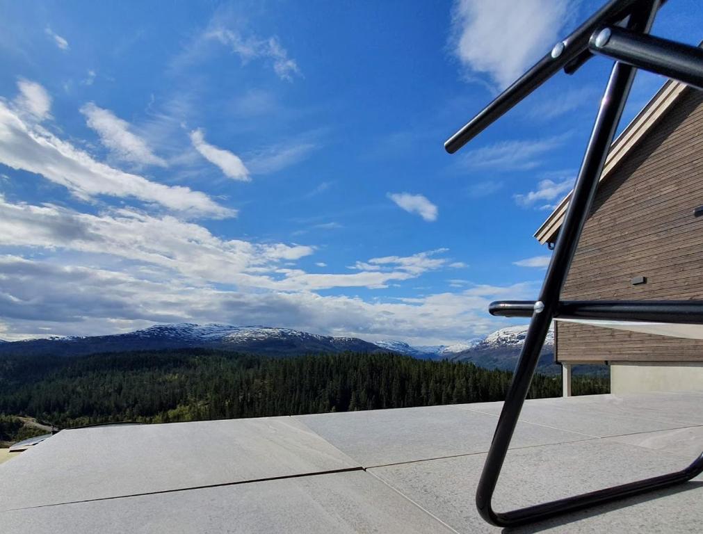 Tiny mountain cabin with a panoramic view - Two-Bedroom House