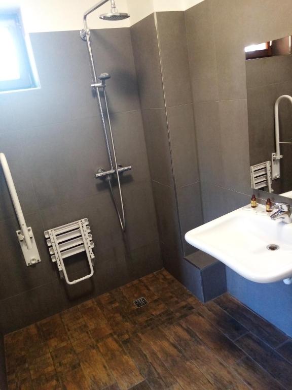 Koupelna v ubytování Hôtel Le Verger De Bischwiller