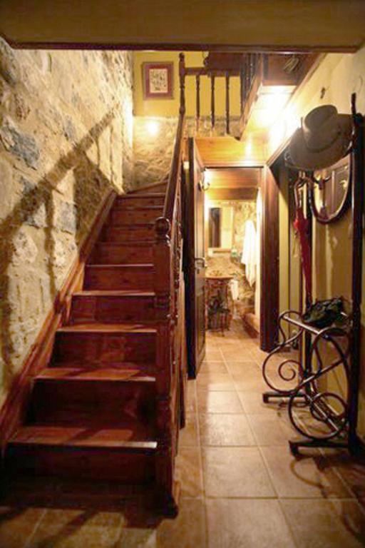 Zdjęcie z galerii obiektu Comfortable house with sea view in Anatoli + jacuzzi w mieście Anatolí