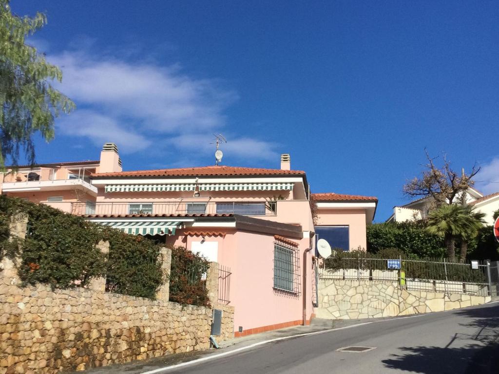 The building in which the holiday home is located
