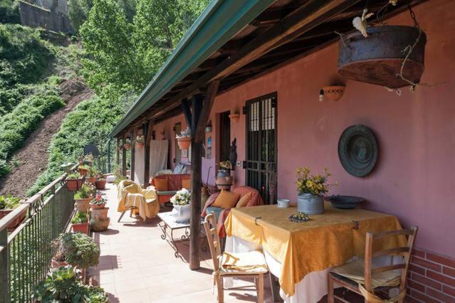 Carly & Dane Vacation House - 12