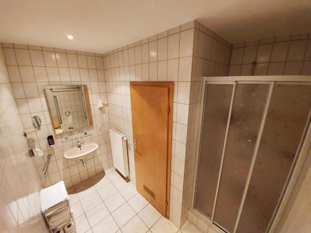 Et badeværelse på Zimmervermietung Sat