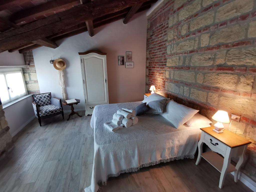 Agriturismo Airale - Tweepersoonskamer Met Uitzicht Op Het Zwembad