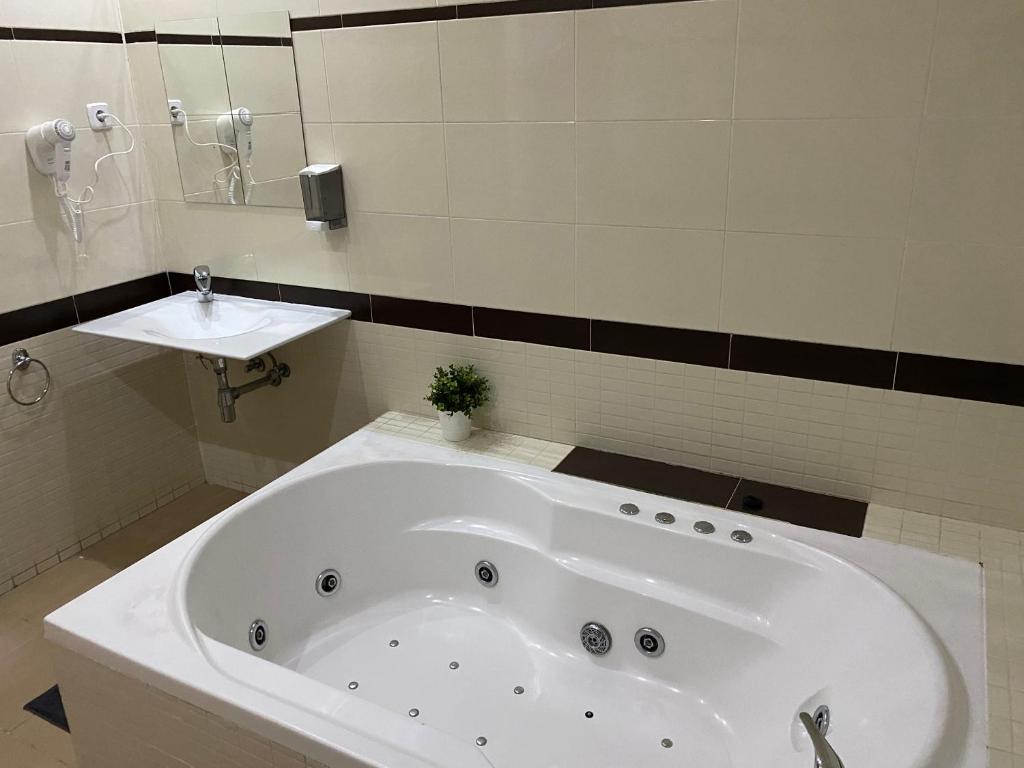 Jacuzzi Perfect Rooms in the center of Madrid. Calle fuencarral