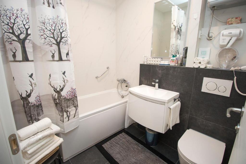 Kúpeľňa v ubytovaní Apartman Gusar -top position, close to the center and the beach, fully equipped