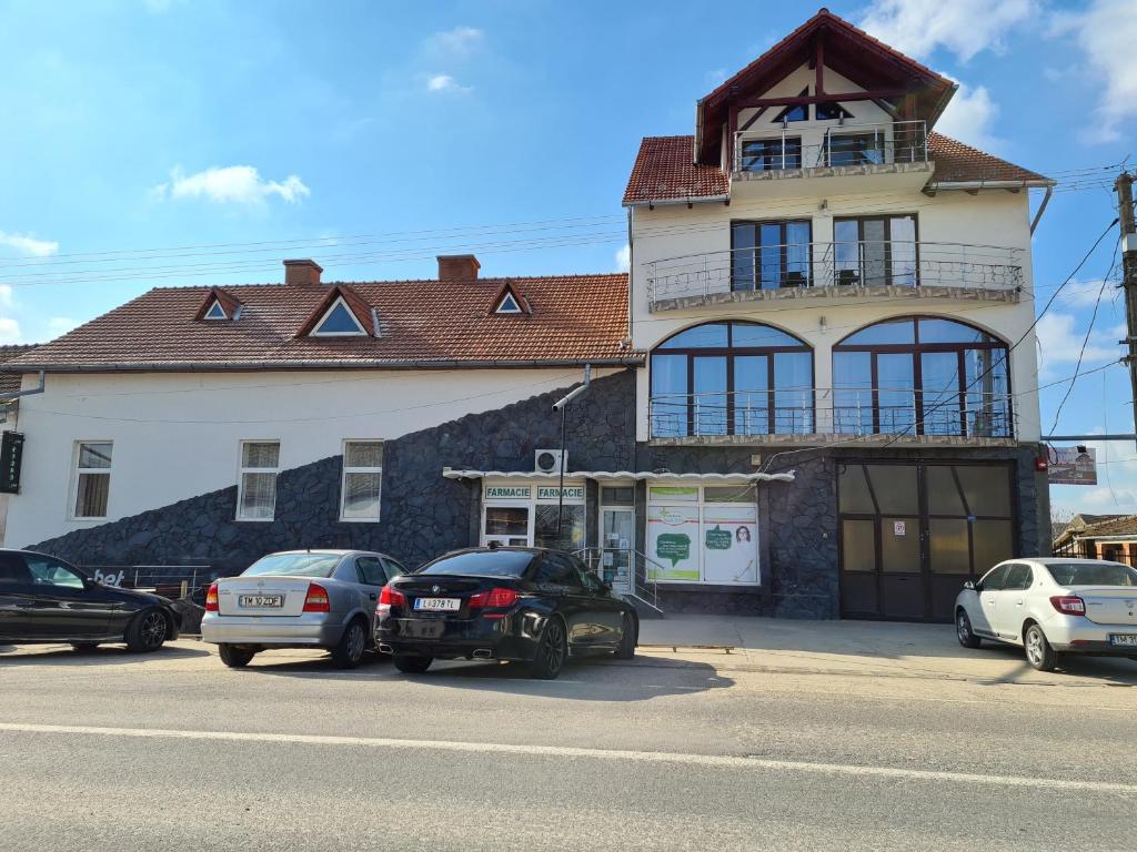 Byggingin sem gistihúsið er í