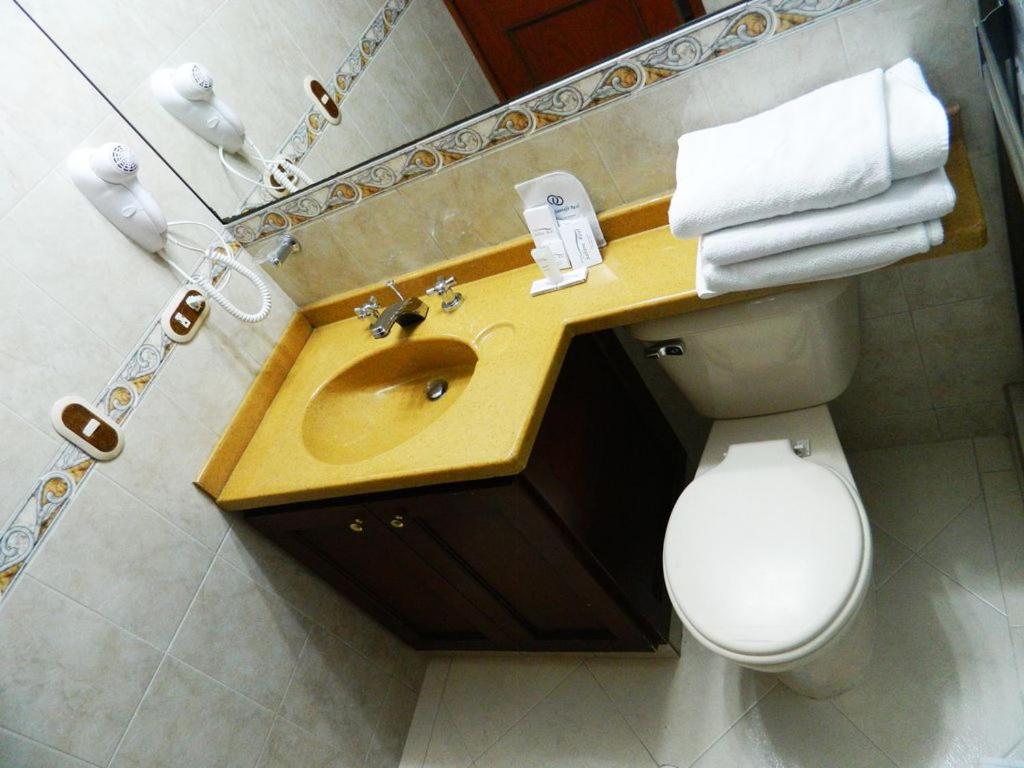 Koupelna v ubytování AW Hotel Salitre Real