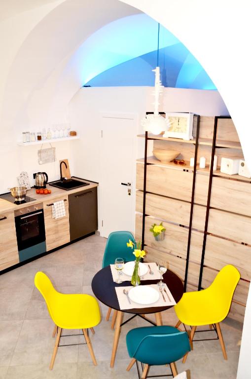 Kuchyňa alebo kuchynka v ubytovaní Studio apartment Surf by the sea