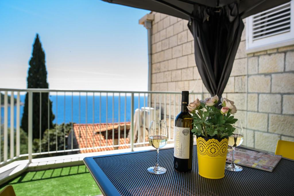 Villa Leoni - Estudio Con Terraza