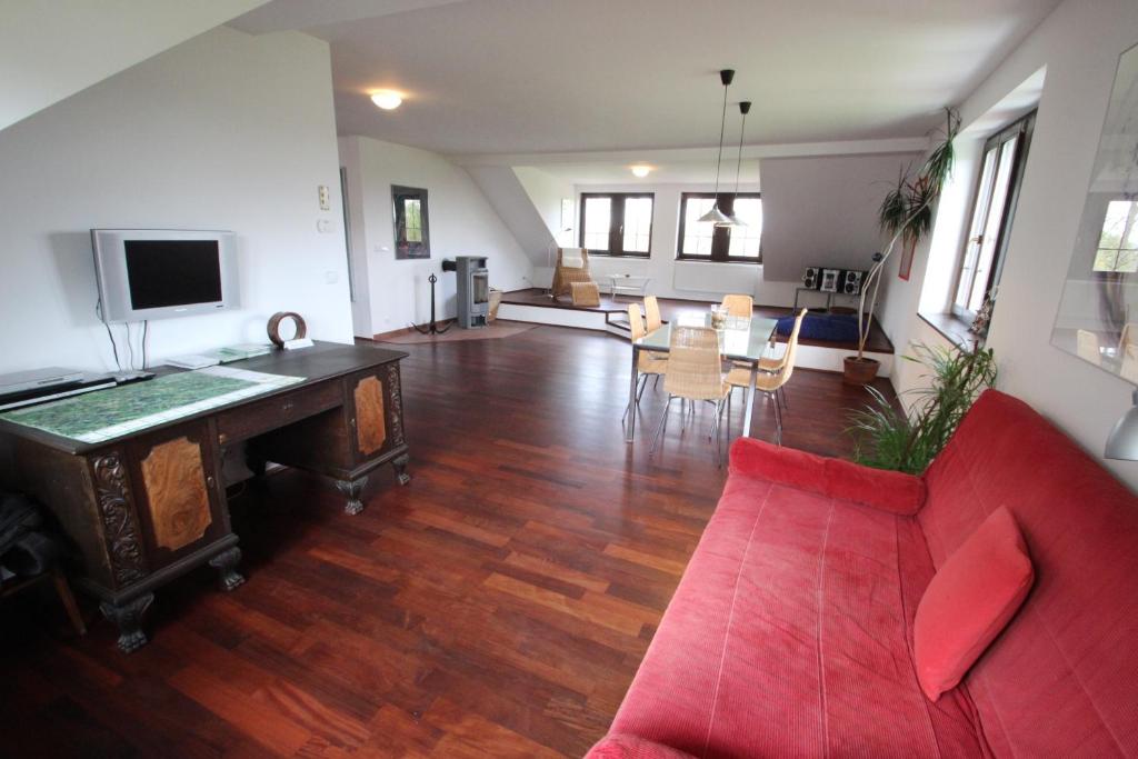 TV a/nebo společenská místnost v ubytování Luxury Apartment in Sumava Mountains