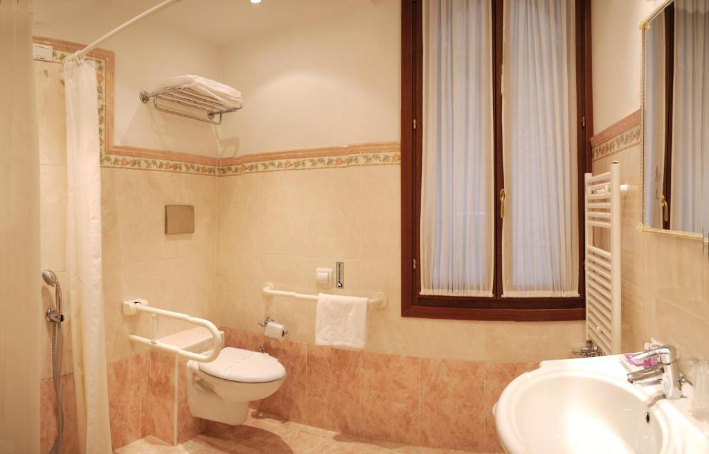 Hotel San Luca Venezia - Resim 36