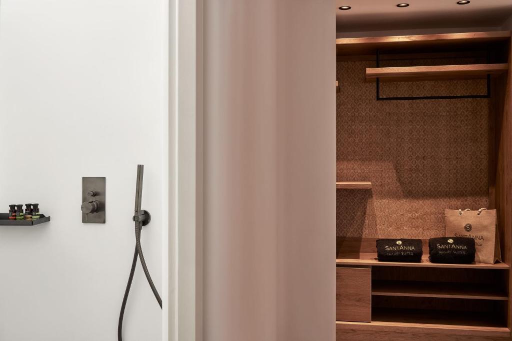 SantAnna Luxury Suites - 17