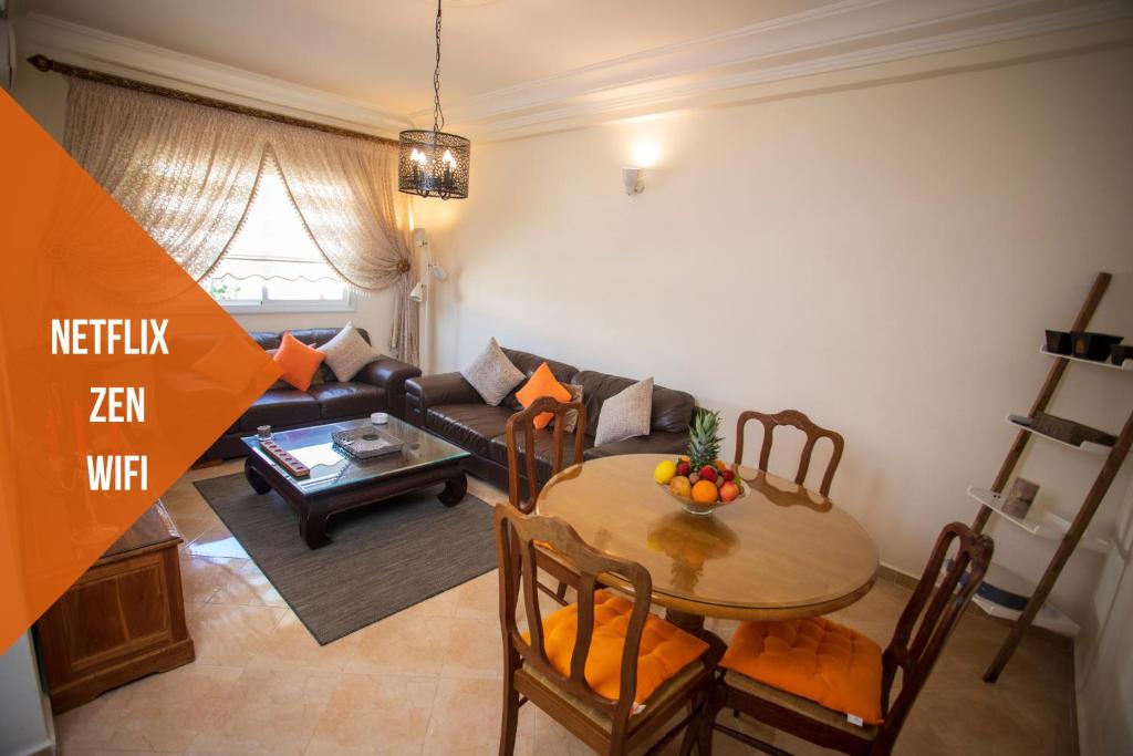 Posezení v ubytování ZEN, WIFI FIBRE, NETFLIX, CENTRE, PLAGE, TANGERBNB com