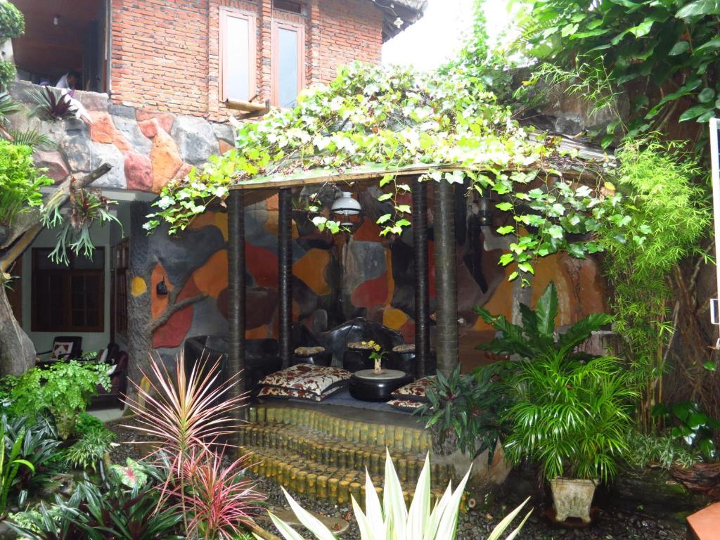 Zahrada ubytování Enny's Guest House