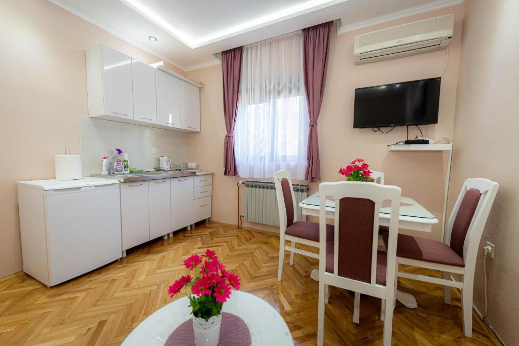 Milas Trojica Kotor - 3