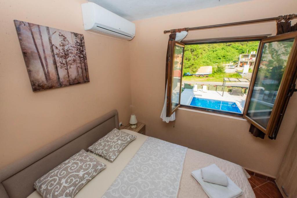 Milas Trojica Kotor - 12