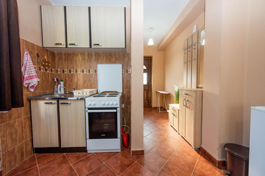 Milas Trojica Kotor - 17