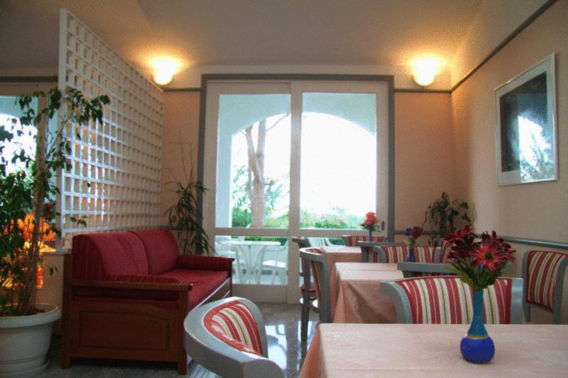 Posezení v ubytování Mantenia Hotel