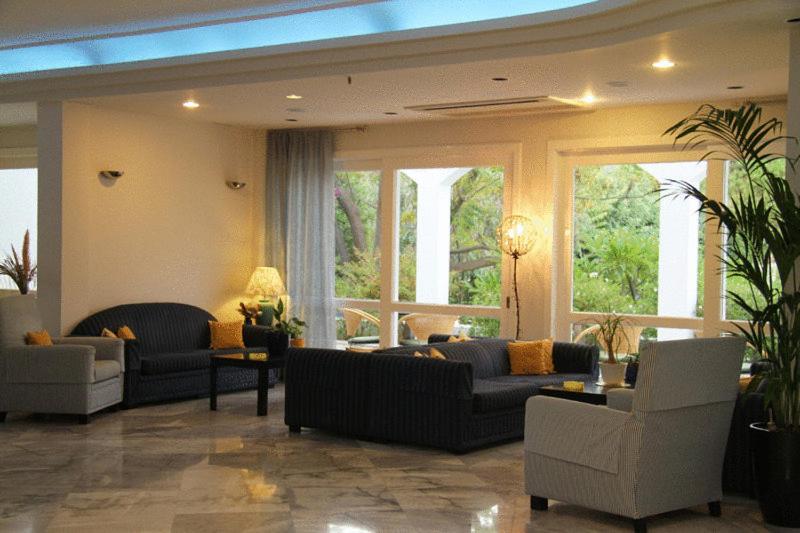 Posezení v ubytování Mantenia Hotel