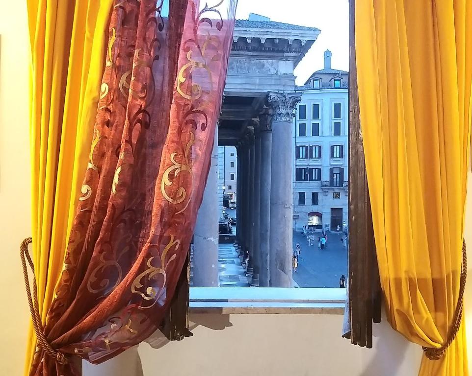 Fotografia z galérie ubytovania L'antica dimora con splendida vista sul Pantheon v Ríme