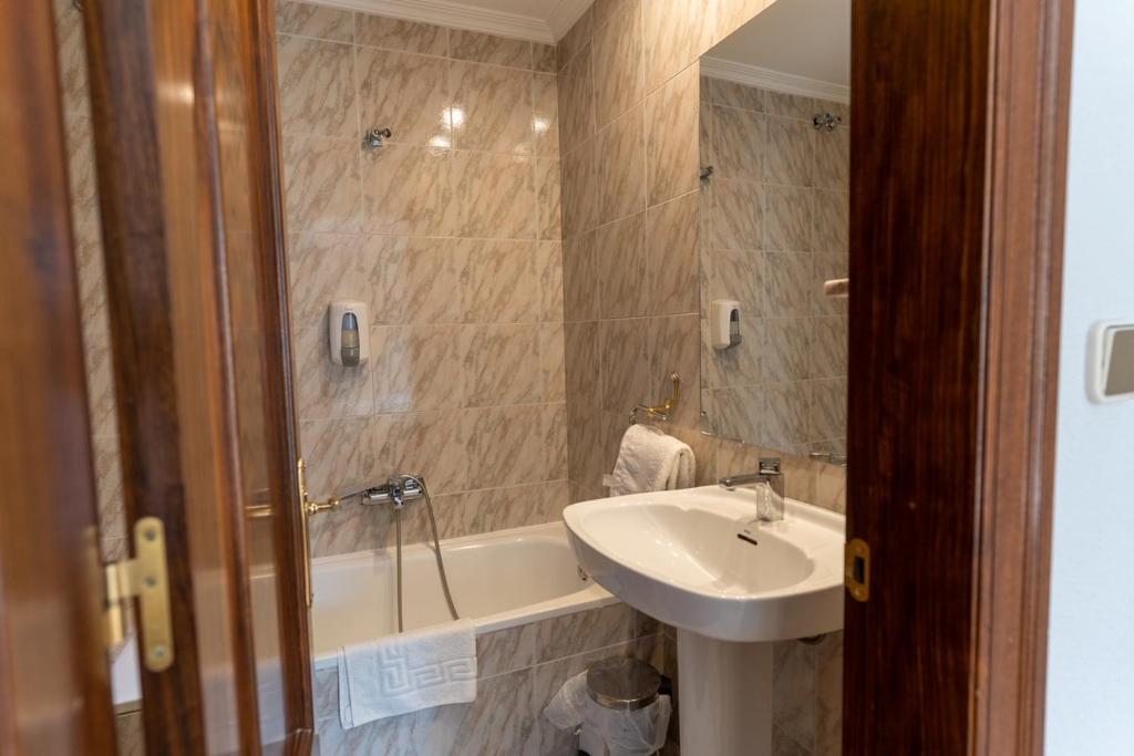 Hotel Río Cea, Puente-Almuhey – Updated 2023 Prices