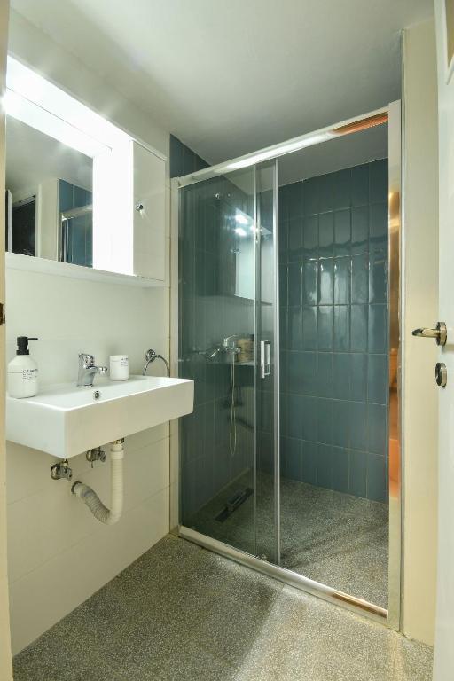 Thessaloniki Center Comfort Apartment - 19