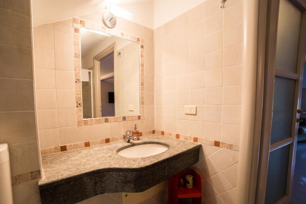 Koupelna v ubytování Foresteria Settevie