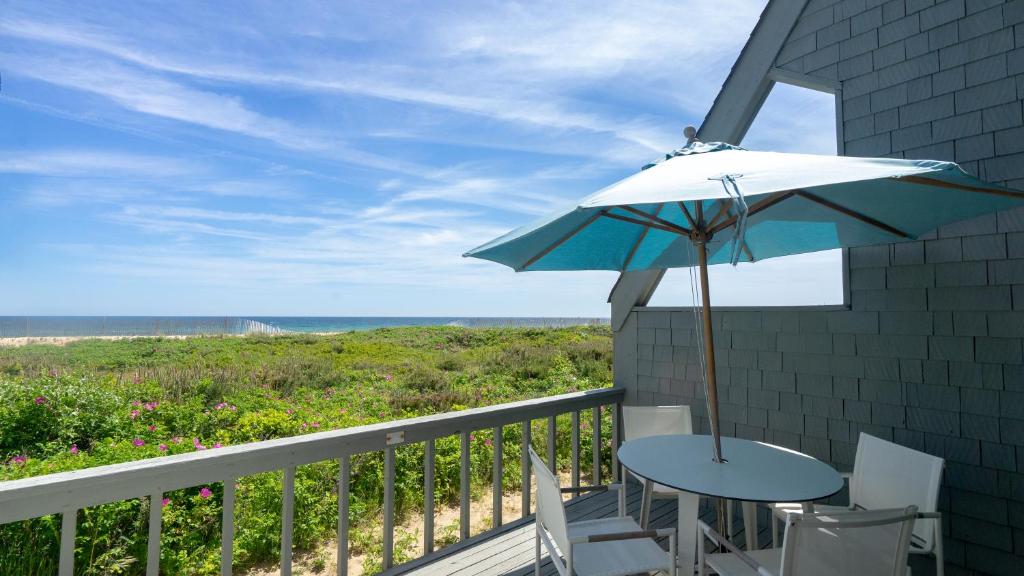 The Surf Club Resort - 