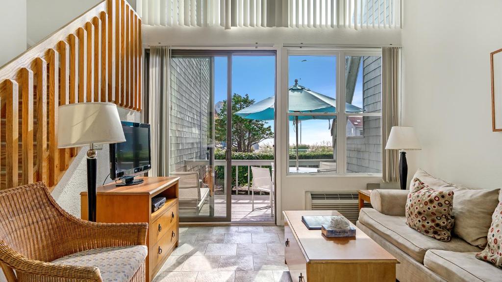The Surf Club Resort - 
