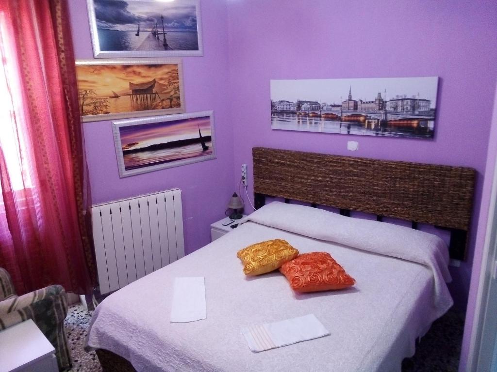カザルボルディーノにあるIl Borgo Del Capitanoのベッドルーム1室(枕2つ付)