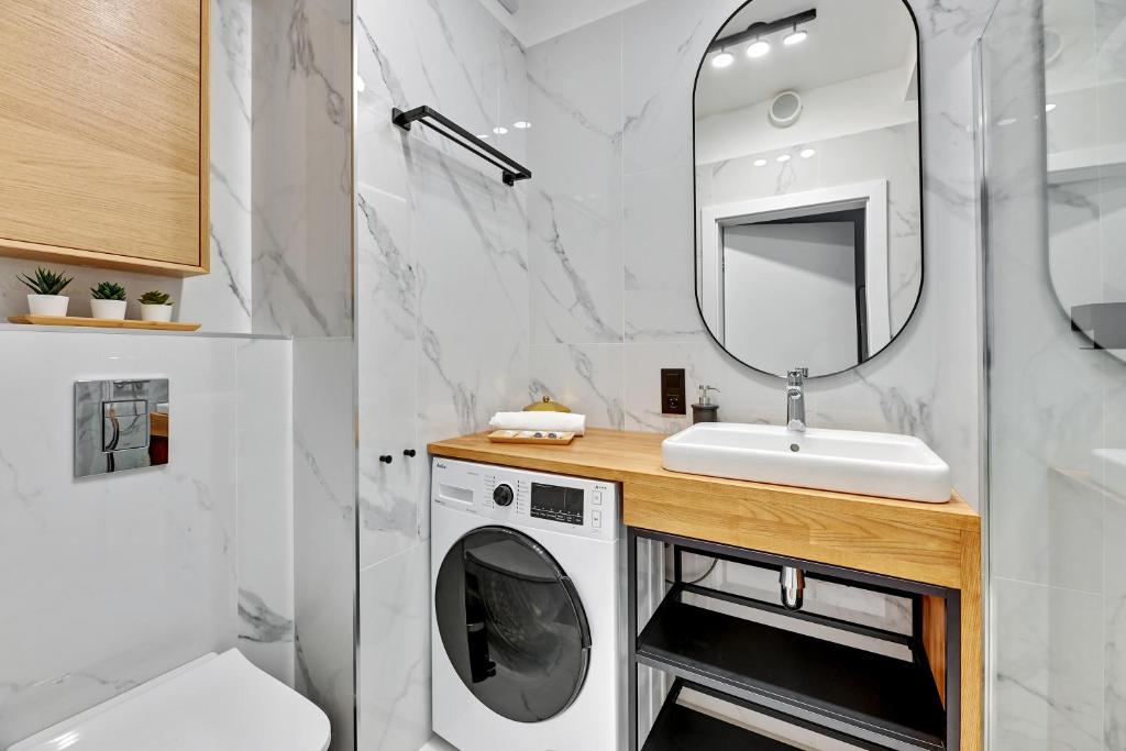 Kúpeľňa v ubytovaní Apartament Wałowa Shipyard Gdańsk