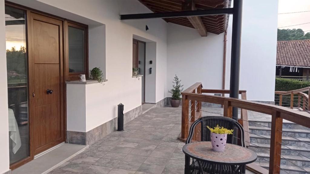 Balkón nebo terasa v ubytování Apartamentos El Respigu