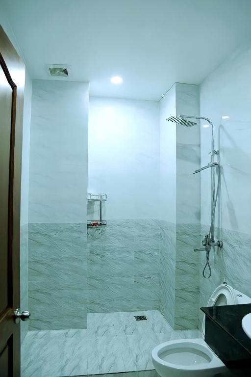 Koupelna v ubytování HOTEL ĐĂNG KHOA 2 NÚI SAM