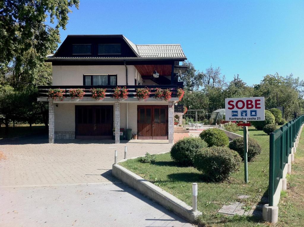 Budova, kde se penzion nachází