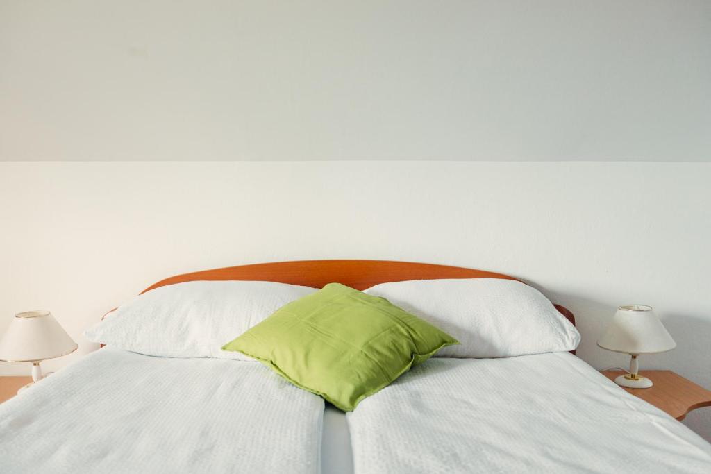 Postel nebo postele na pokoji v ubytování Frankovič Bed&Breakfast