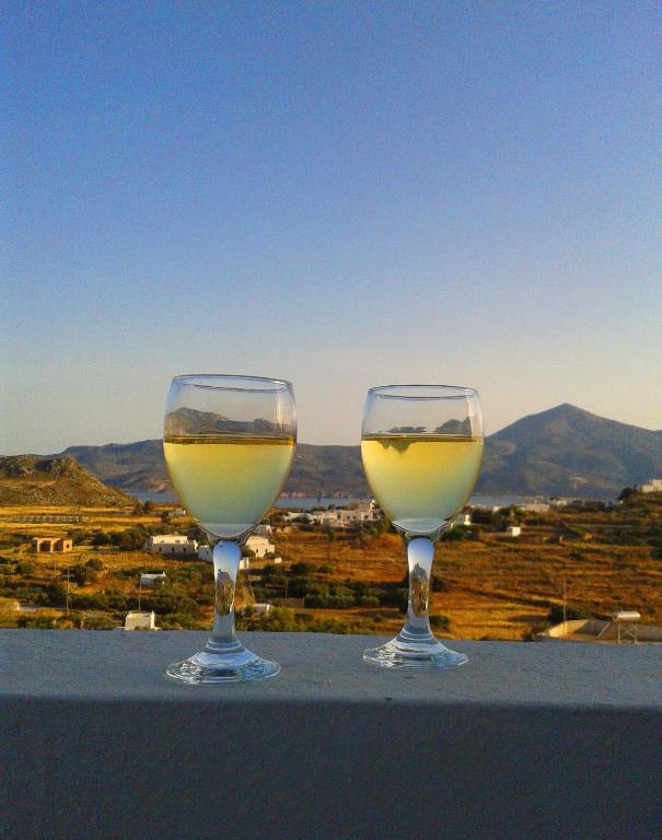 Nápoje v ubytování Georgia Rooms Milos