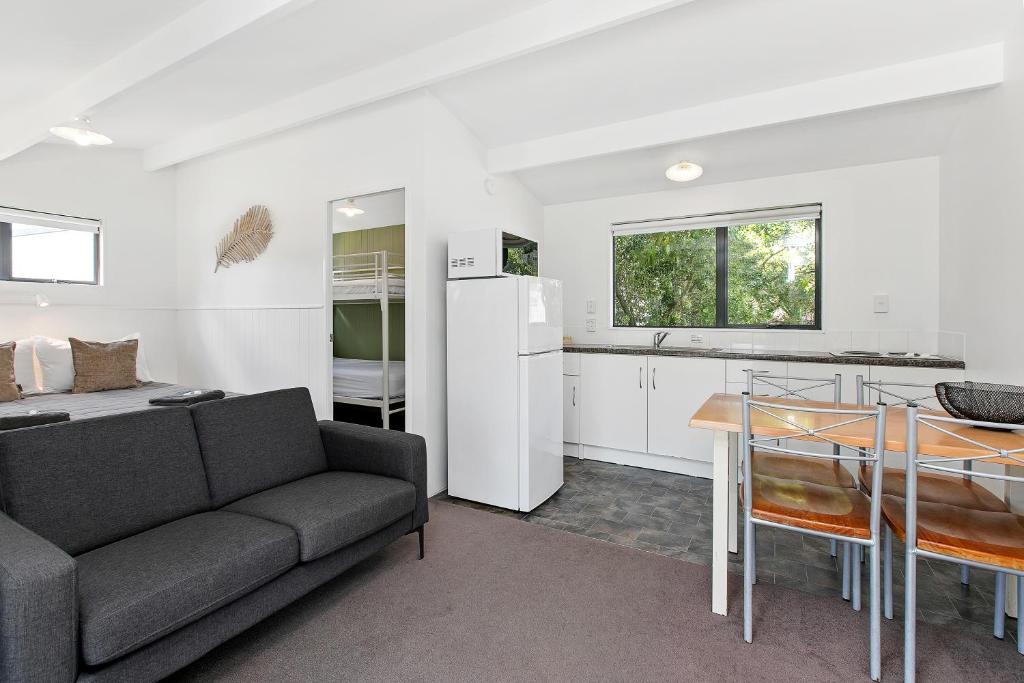 Bowentown Beach Holiday Park - Resim 40