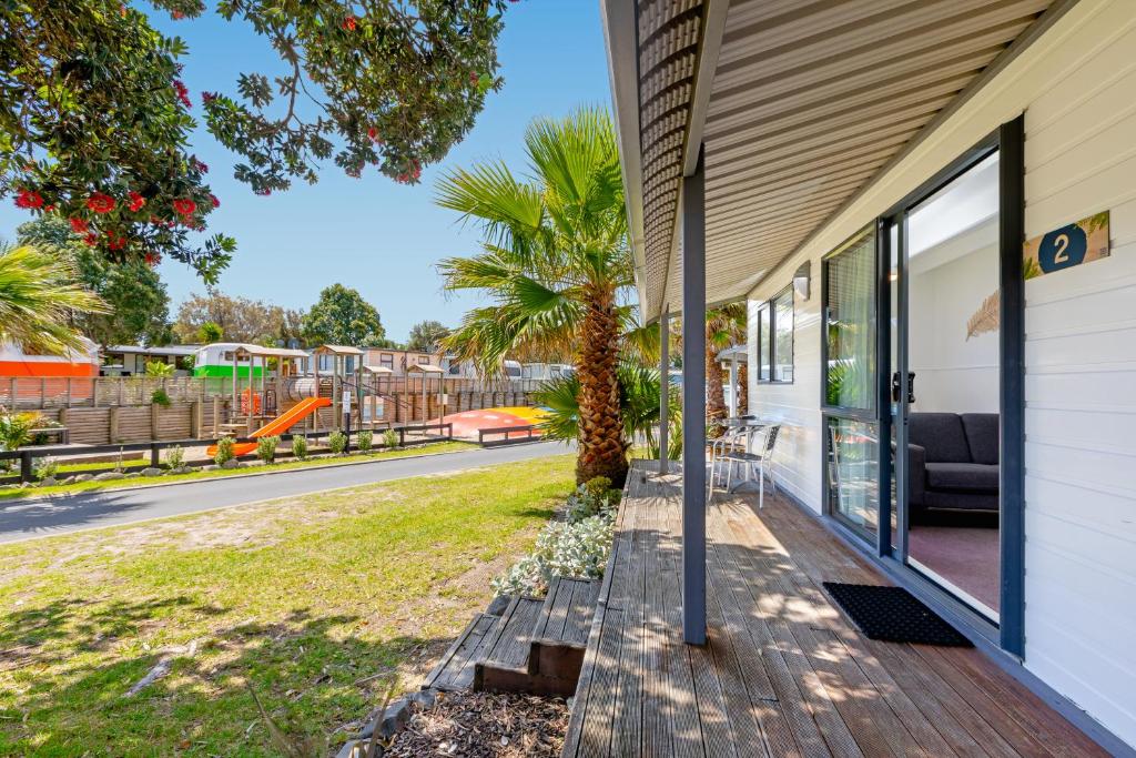 Bowentown Beach Holiday Park - Resim 41