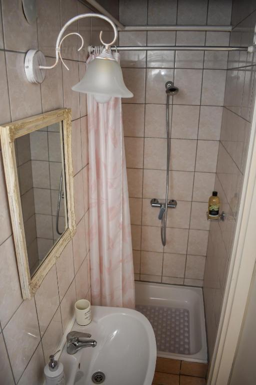 Zdjęcie z galerii obiektu Korkóstoló Vendégházak w mieście Aggtelek